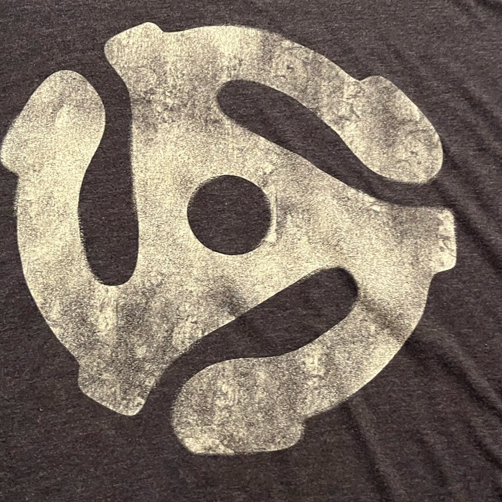 Rock & Roll Hall of Fame Tee 🎼🎤🎶🎵🎙️⏺️